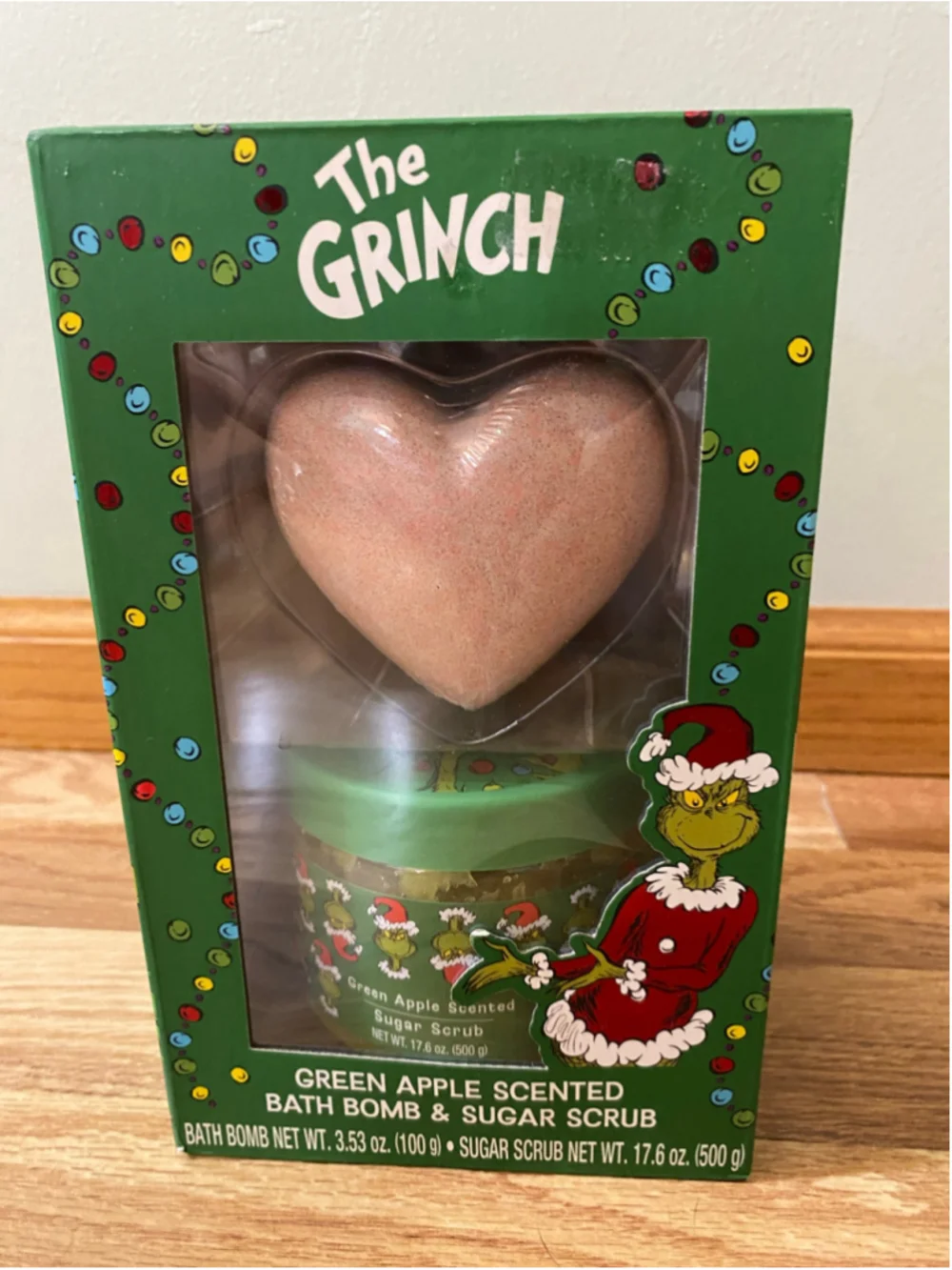 The Grinch Green Apple Bath Bomb & Sugar Scrub Set New